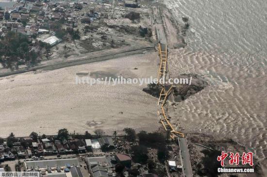 印度尼西亚发生海啸，多地遭受严重破坏